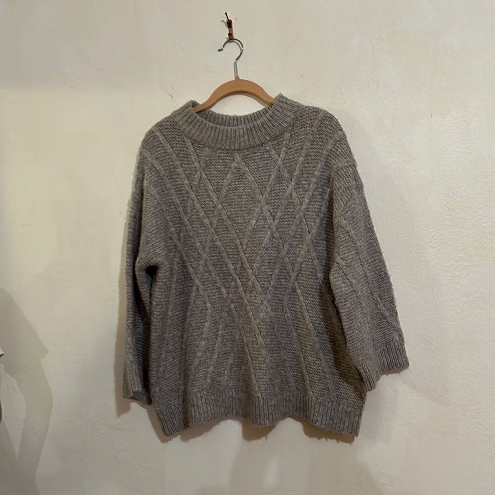 Lands End Oversized Light Gray Wool Alpaca Blend Crew Neck Sweater Size M